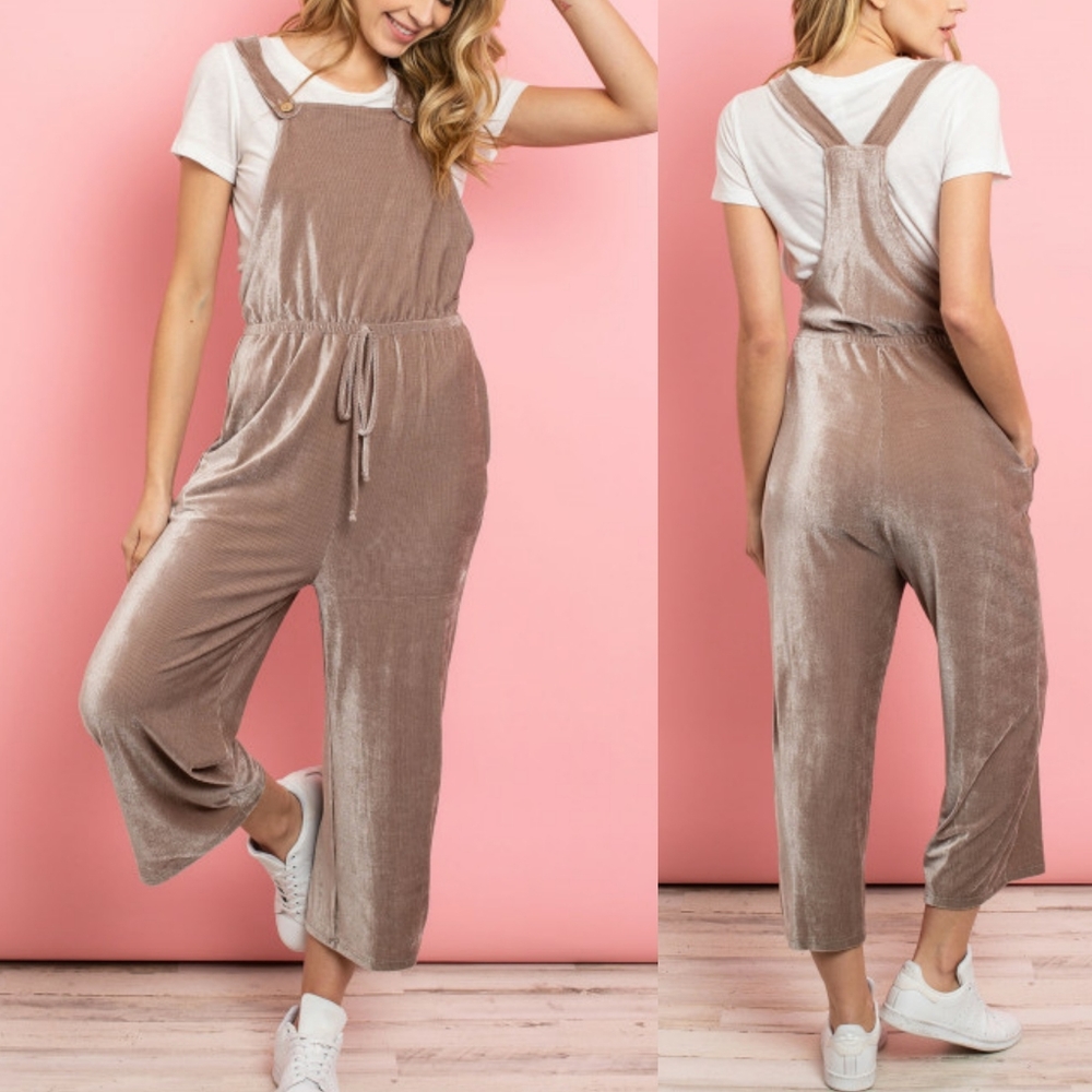 Velvet wide leg midi overall jumper with pockets - Picture 3 of 3